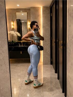 Light Blue High-Waist Capri pants